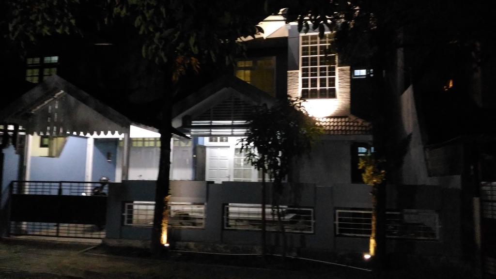 Farmhouse Homestay Jogja Yogyakarta Esterno foto