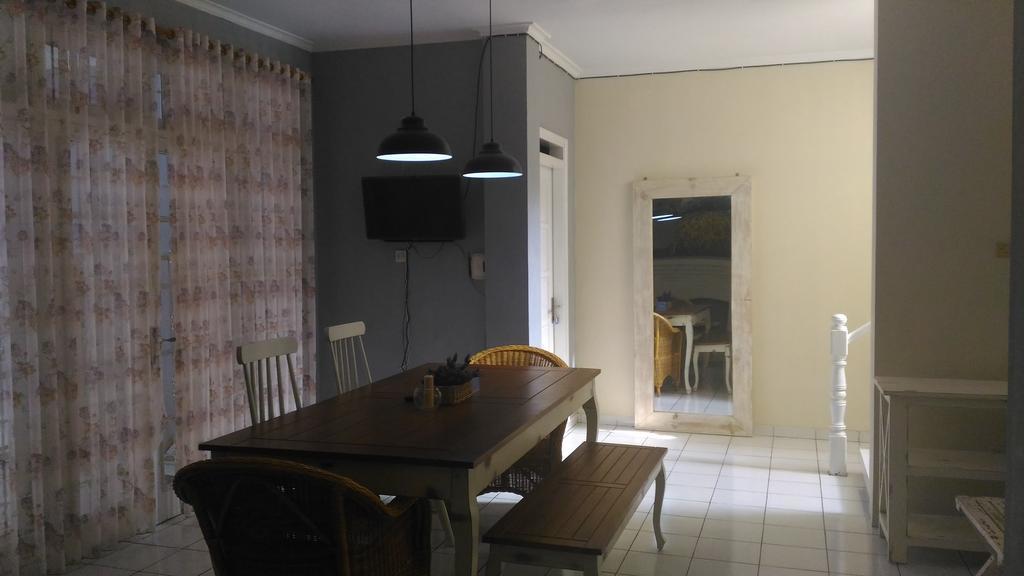 Farmhouse Homestay Jogja Yogyakarta Esterno foto